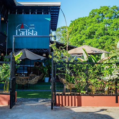 Lartista Hostel Puerto Princesa ภายนอก รูปภาพ