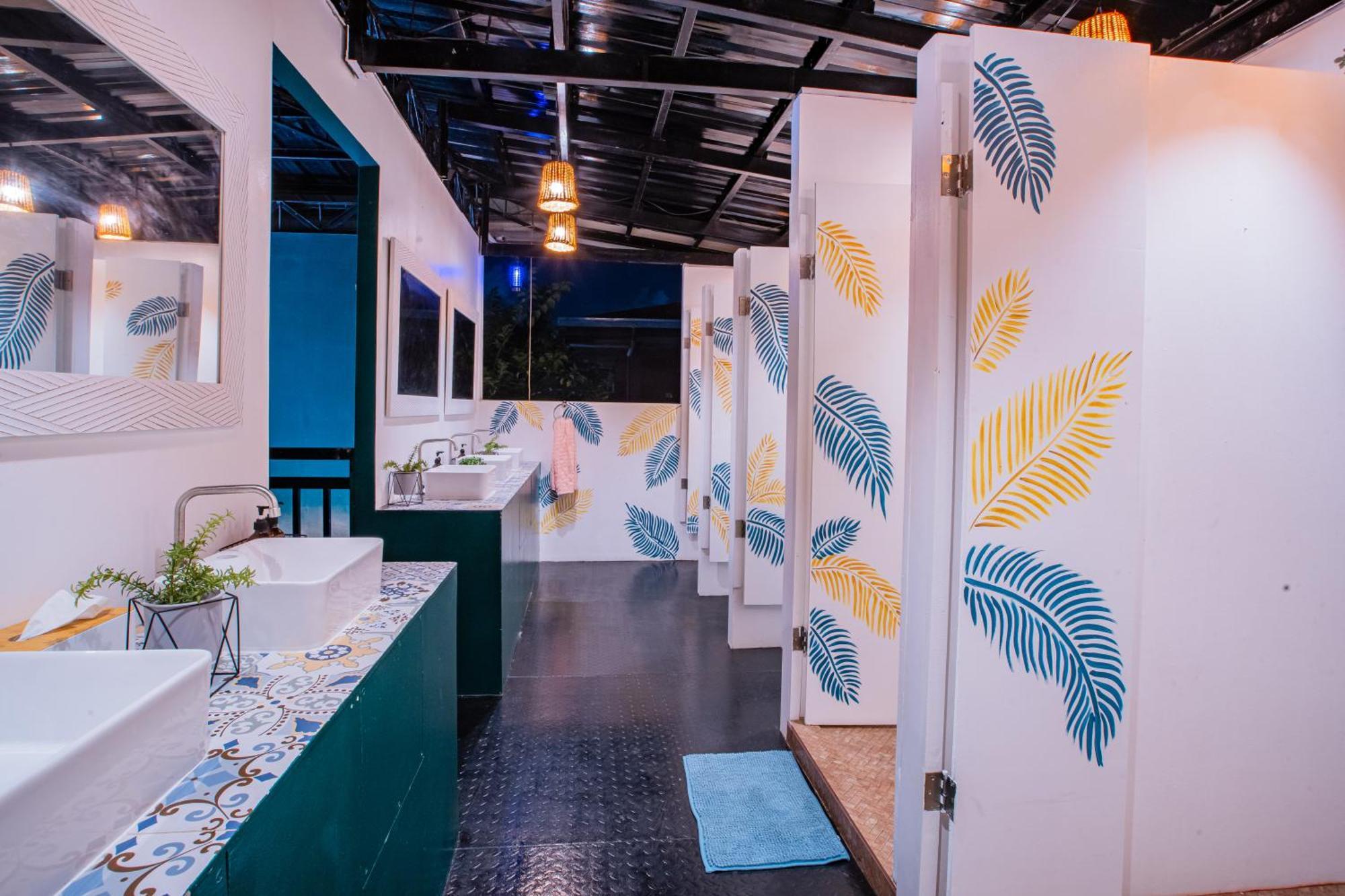 Lartista Hostel Puerto Princesa ภายนอก รูปภาพ